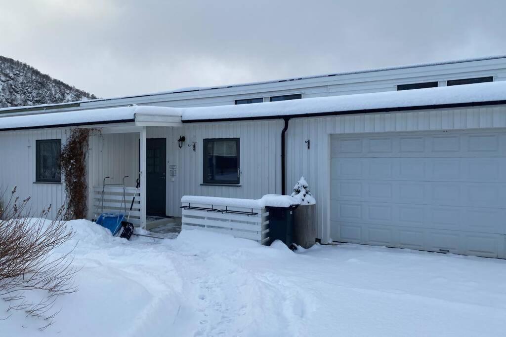 Koselig hus til leie på Stokmarknes i Vesterålen Leilighet Eksteriør bilde